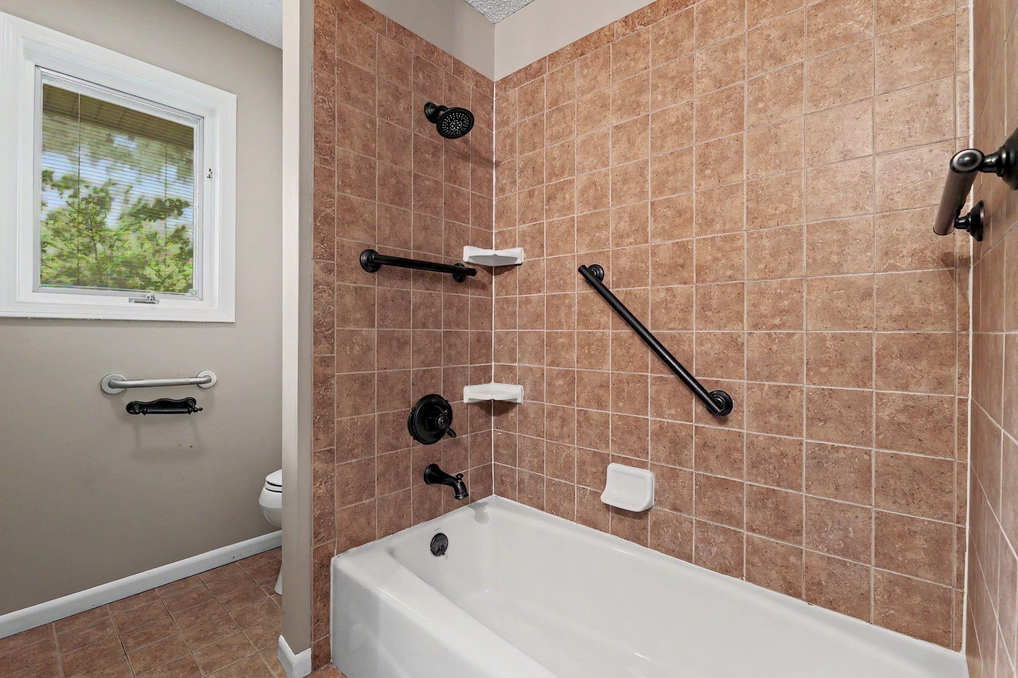 701 N Oak Forest Ln Property Photo 13