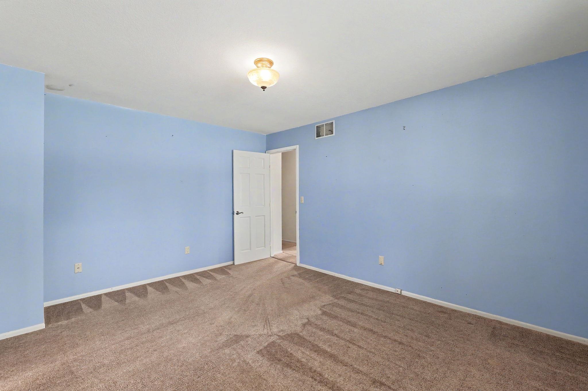 701 N Oak Forest Ln Property Photo 14