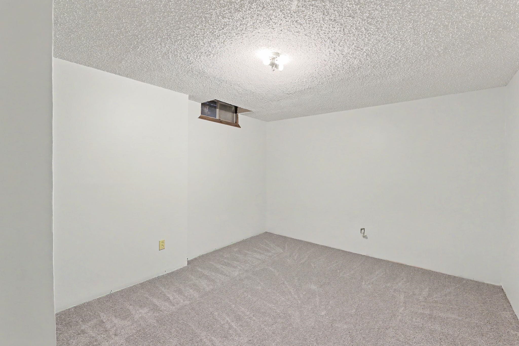 701 N Oak Forest Ln Property Photo 23