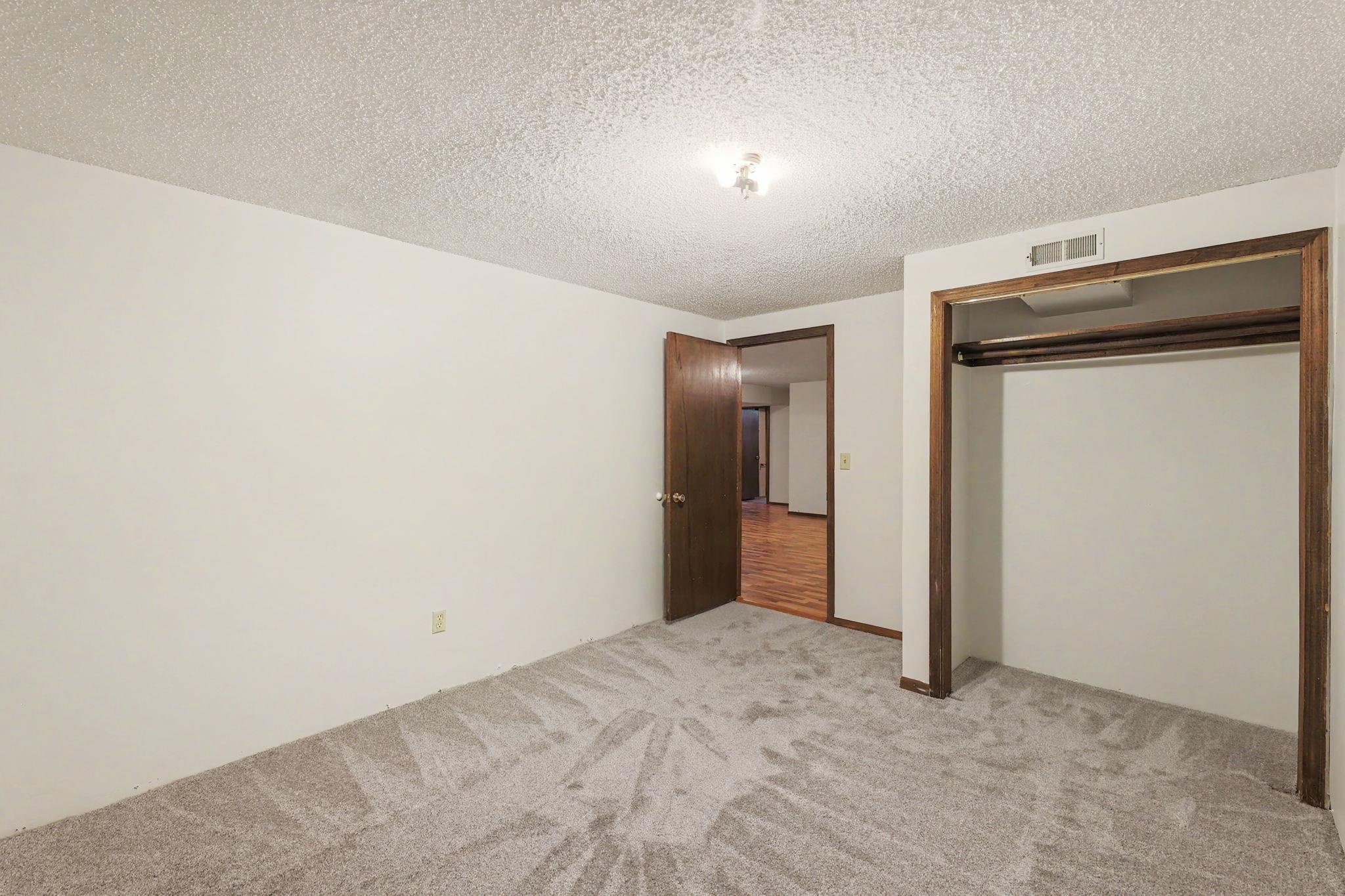 701 N Oak Forest Ln Property Photo 24
