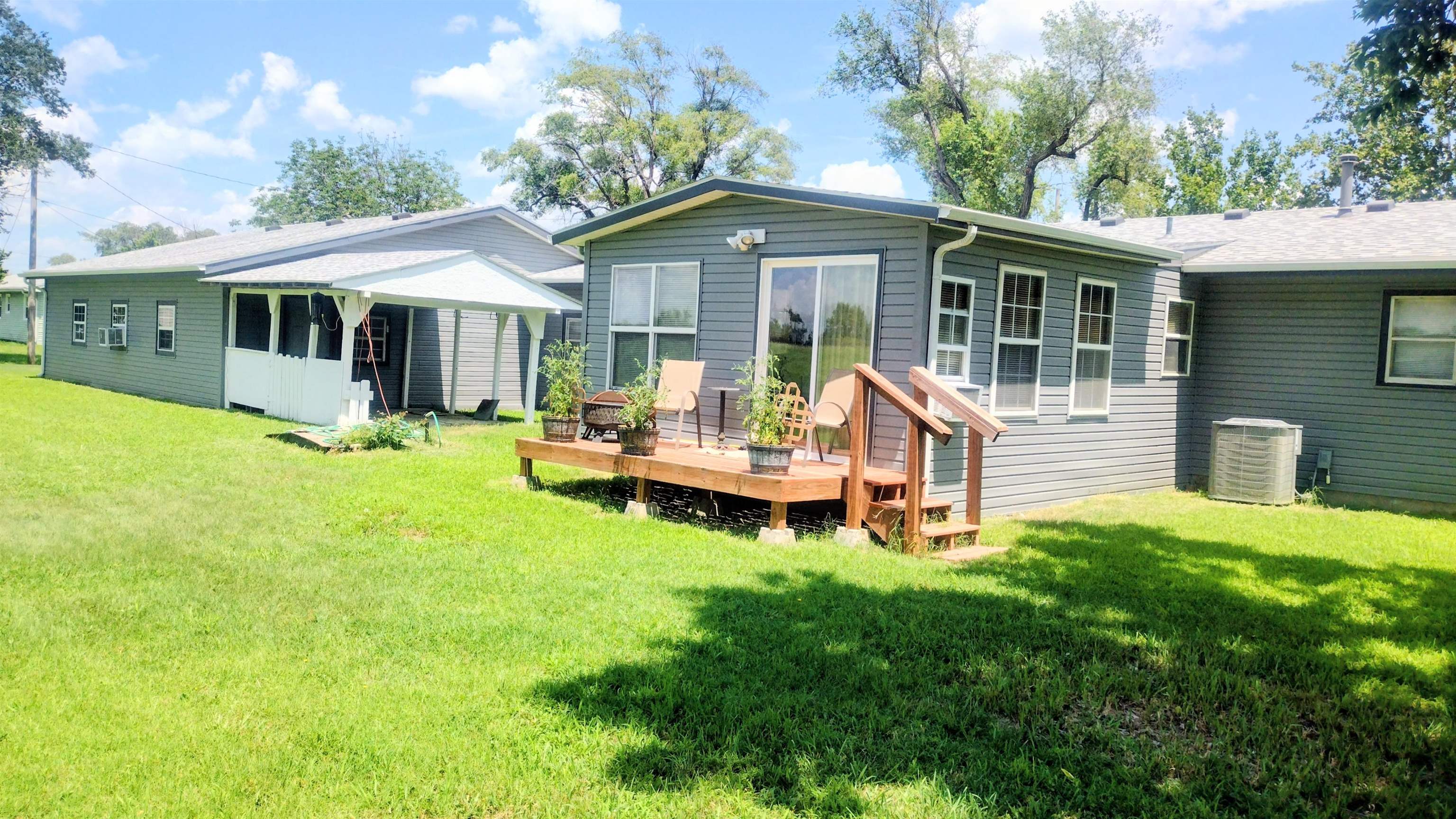 501 Westridge Property Photo 3