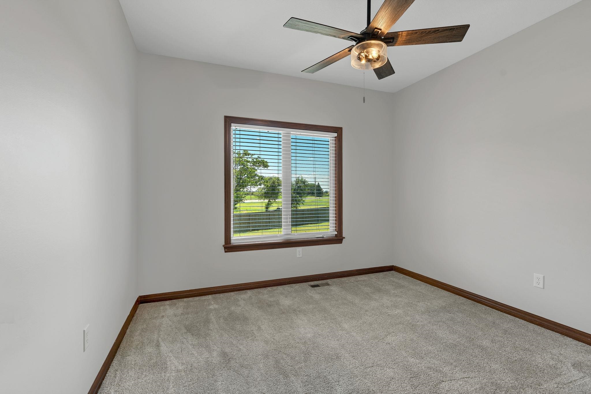 2801 N Emerson Property Photo 19