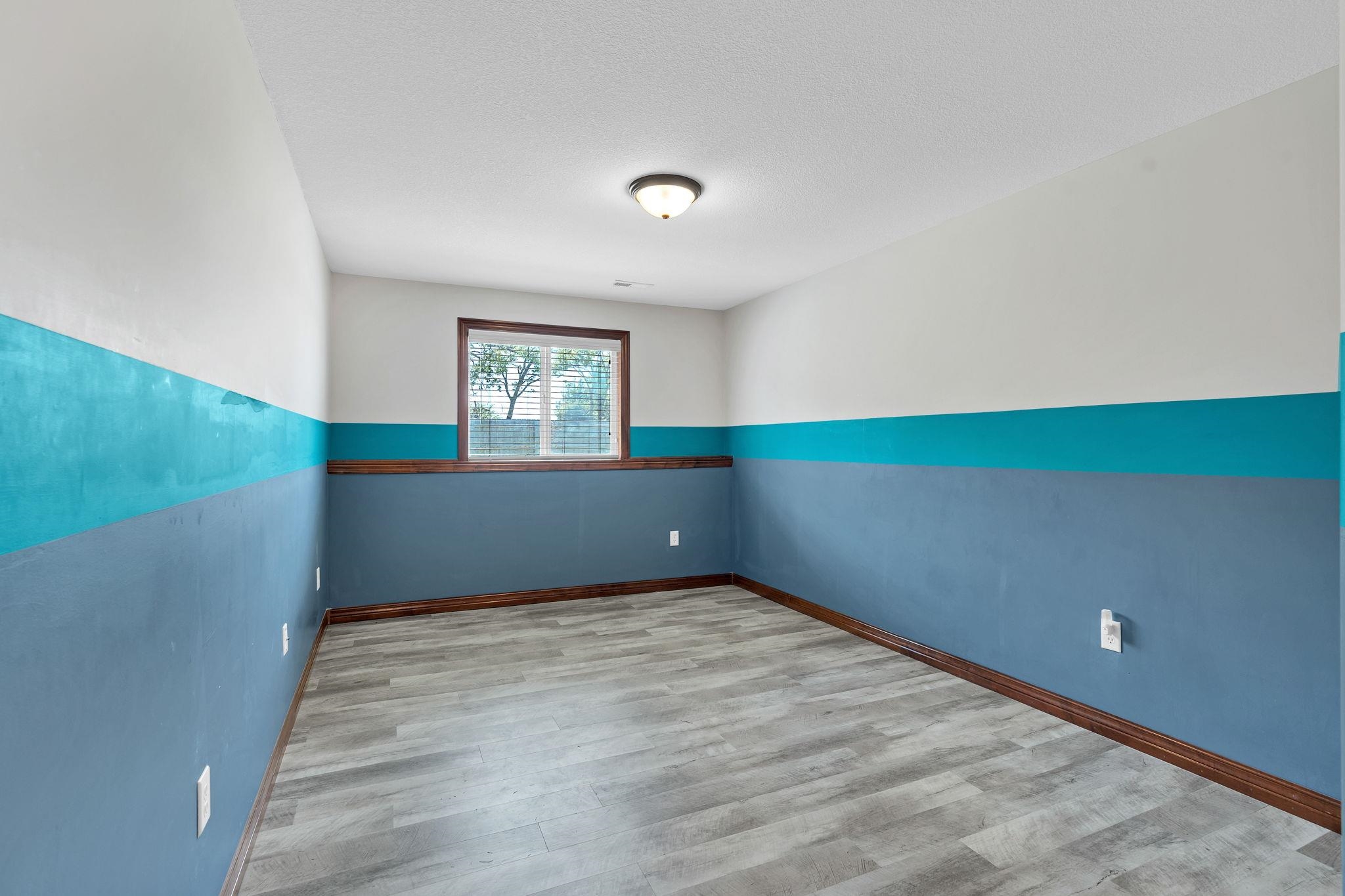 2801 N Emerson Property Photo 25