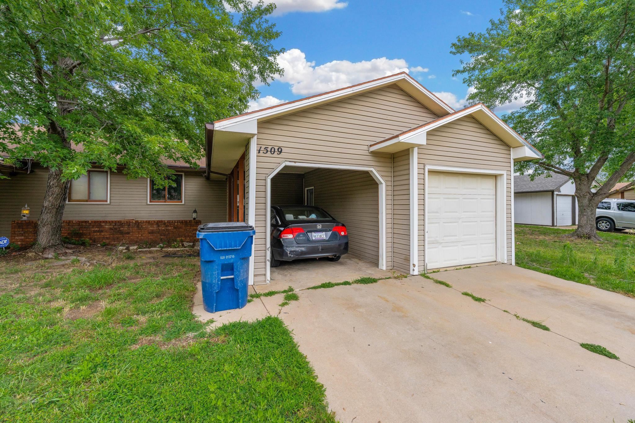 1509 N Smith Cir Property Photo 1