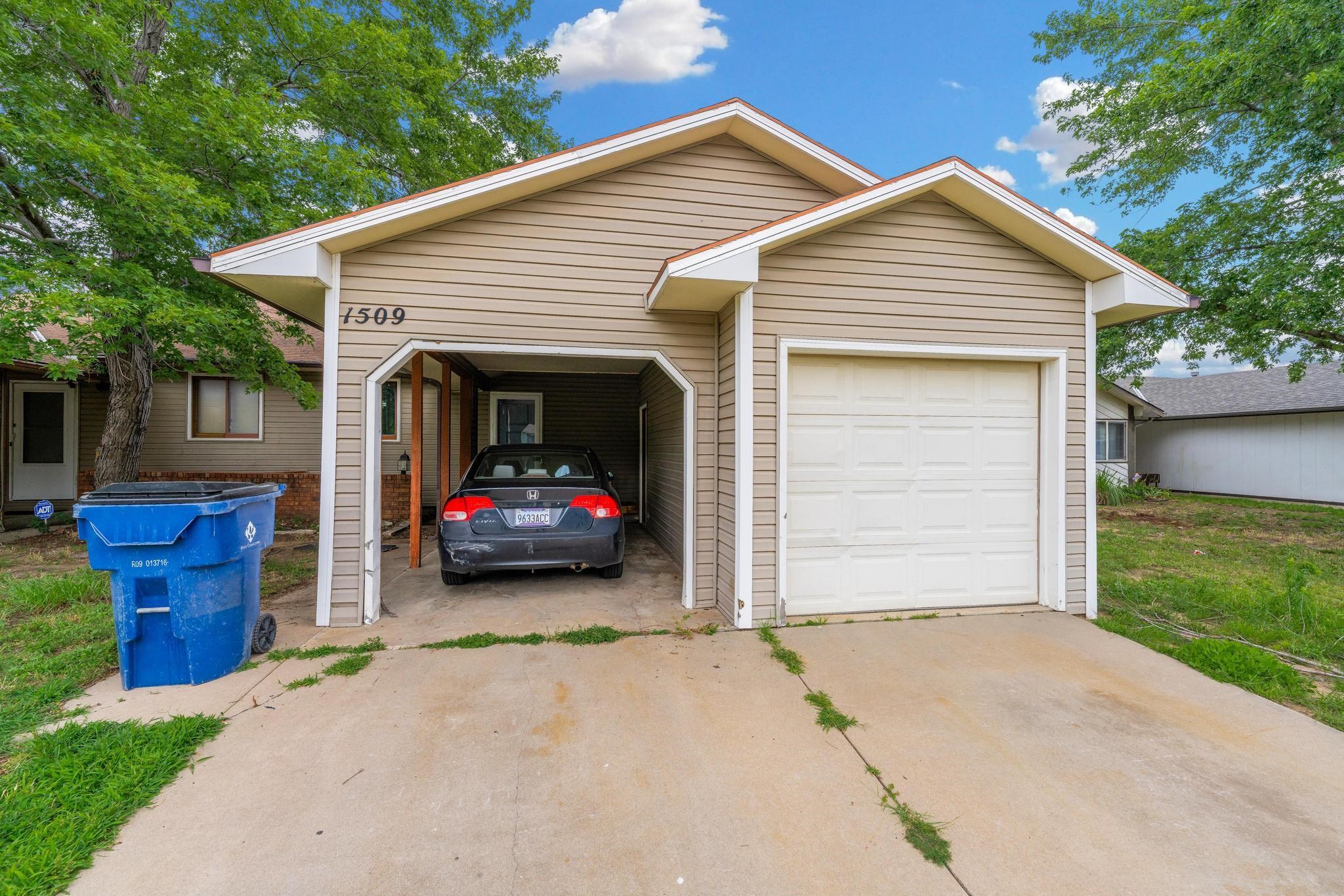 1509 N Smith Cir Property Photo 3