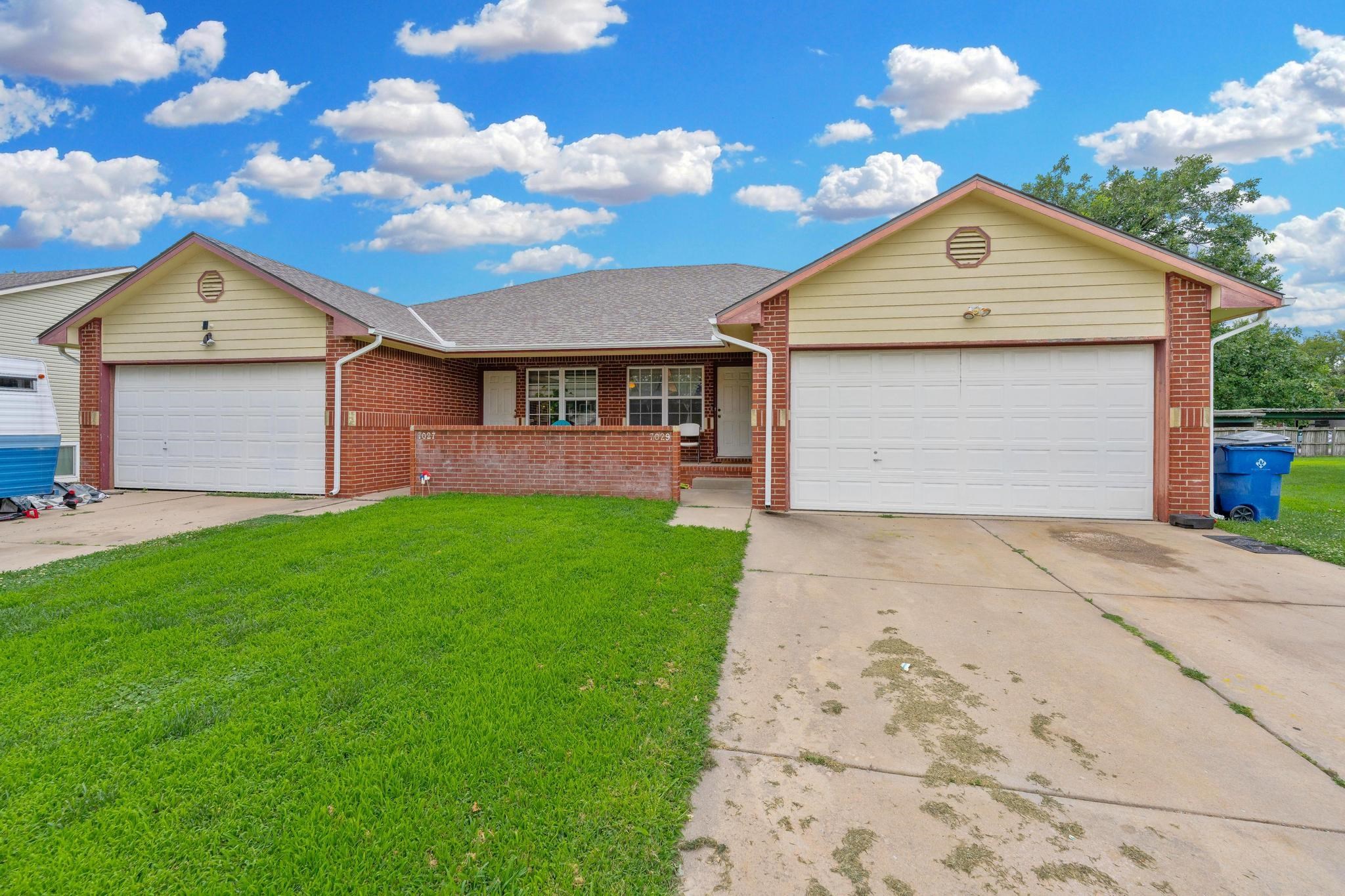 7027 W Sheriac Cir Property Photo 1
