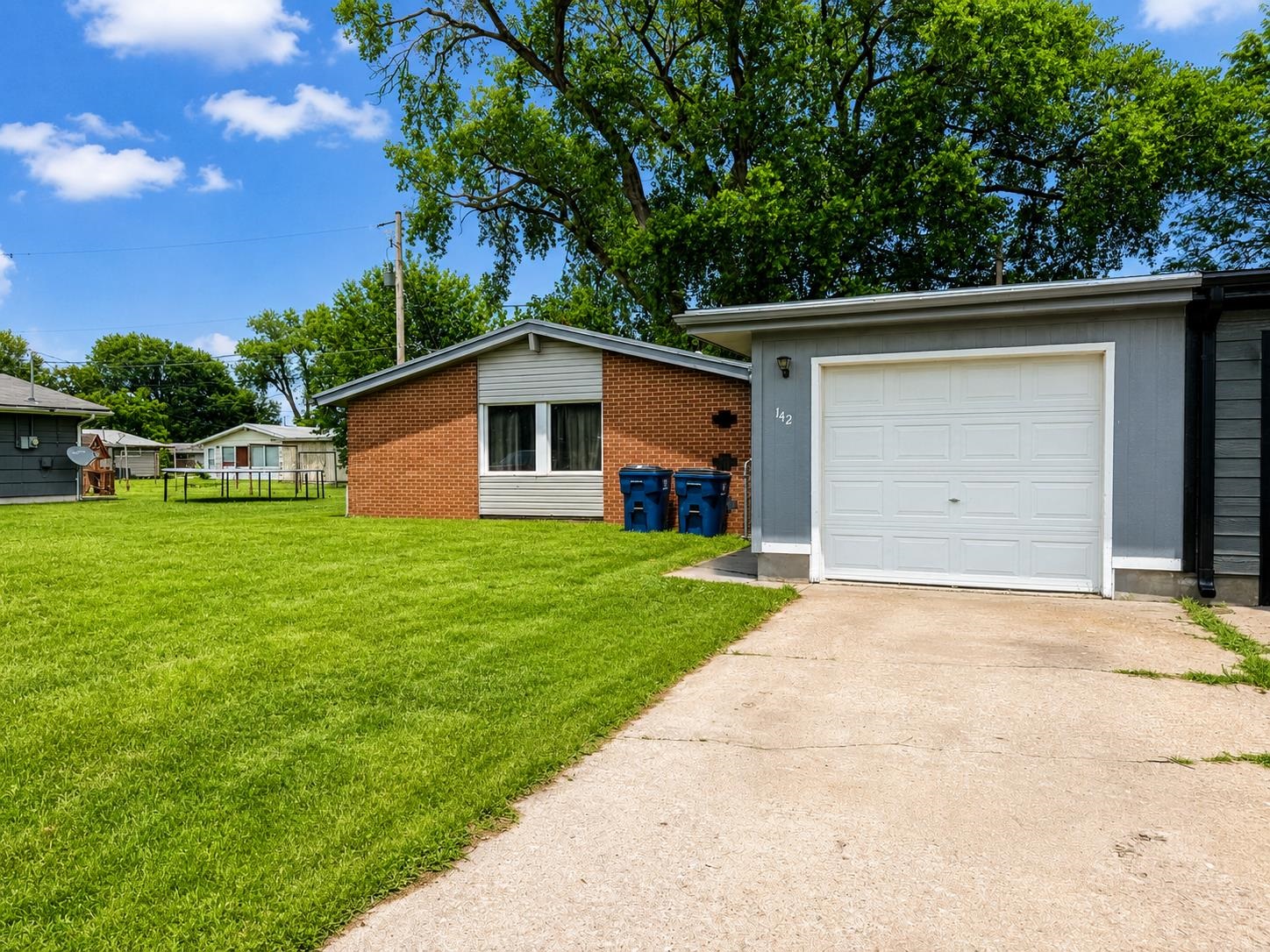 142 Taft Ct. Property Photo 1