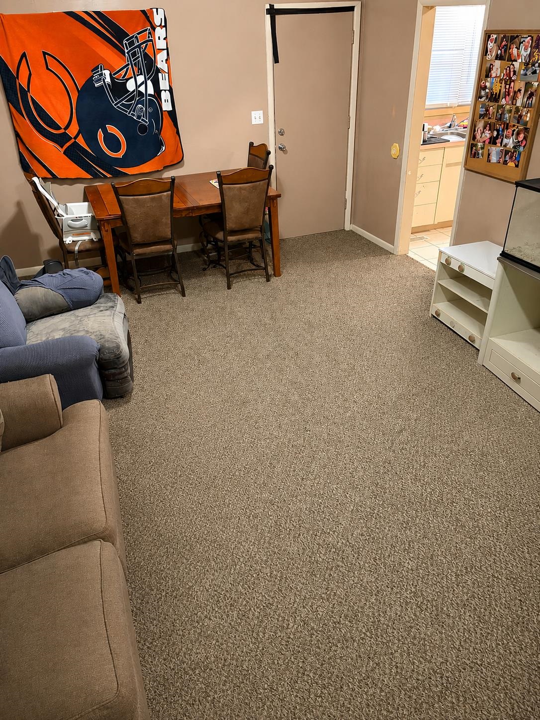 142 Taft Ct. Property Photo 2
