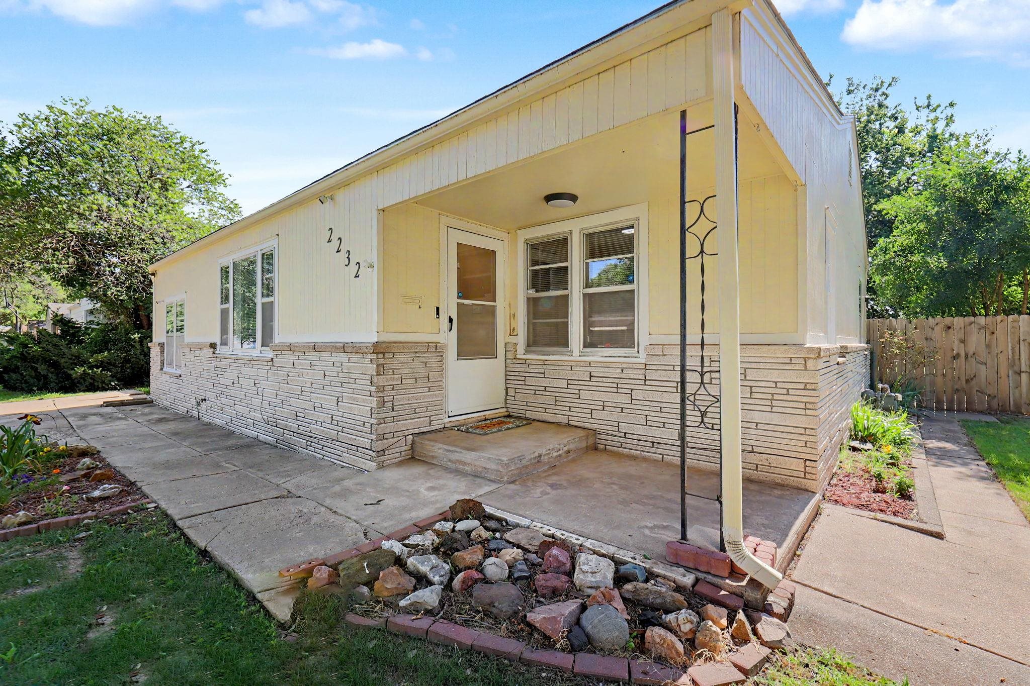 2232 S Estelle Property Photo 5