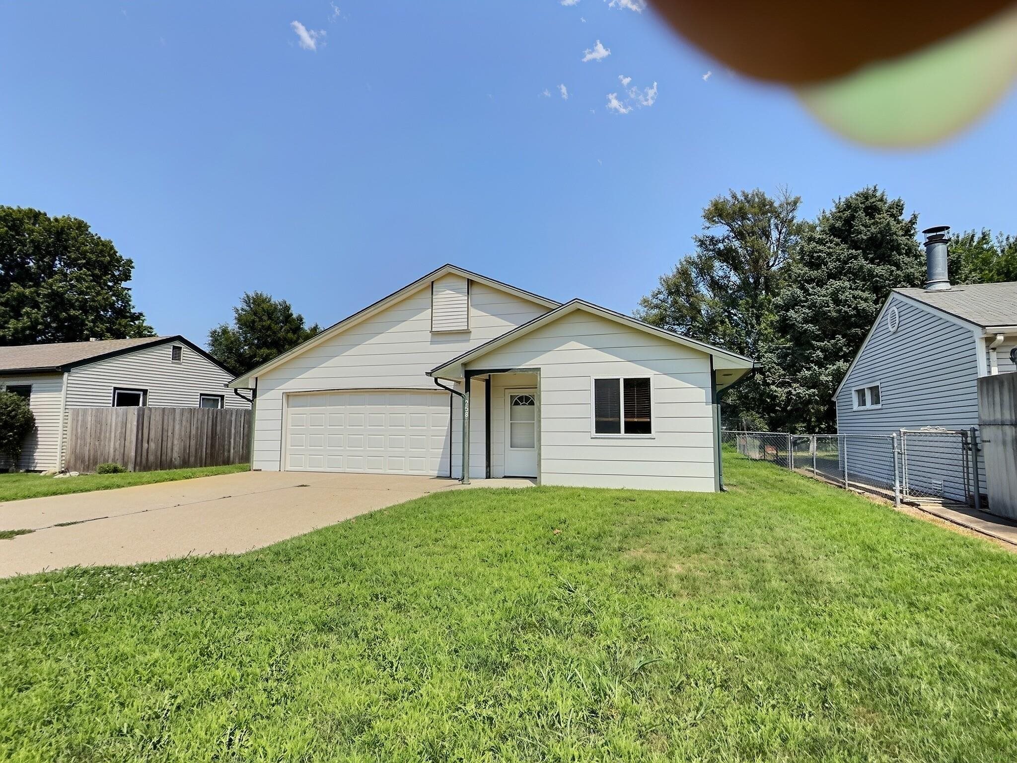 258 S Lamar Property Photo 1