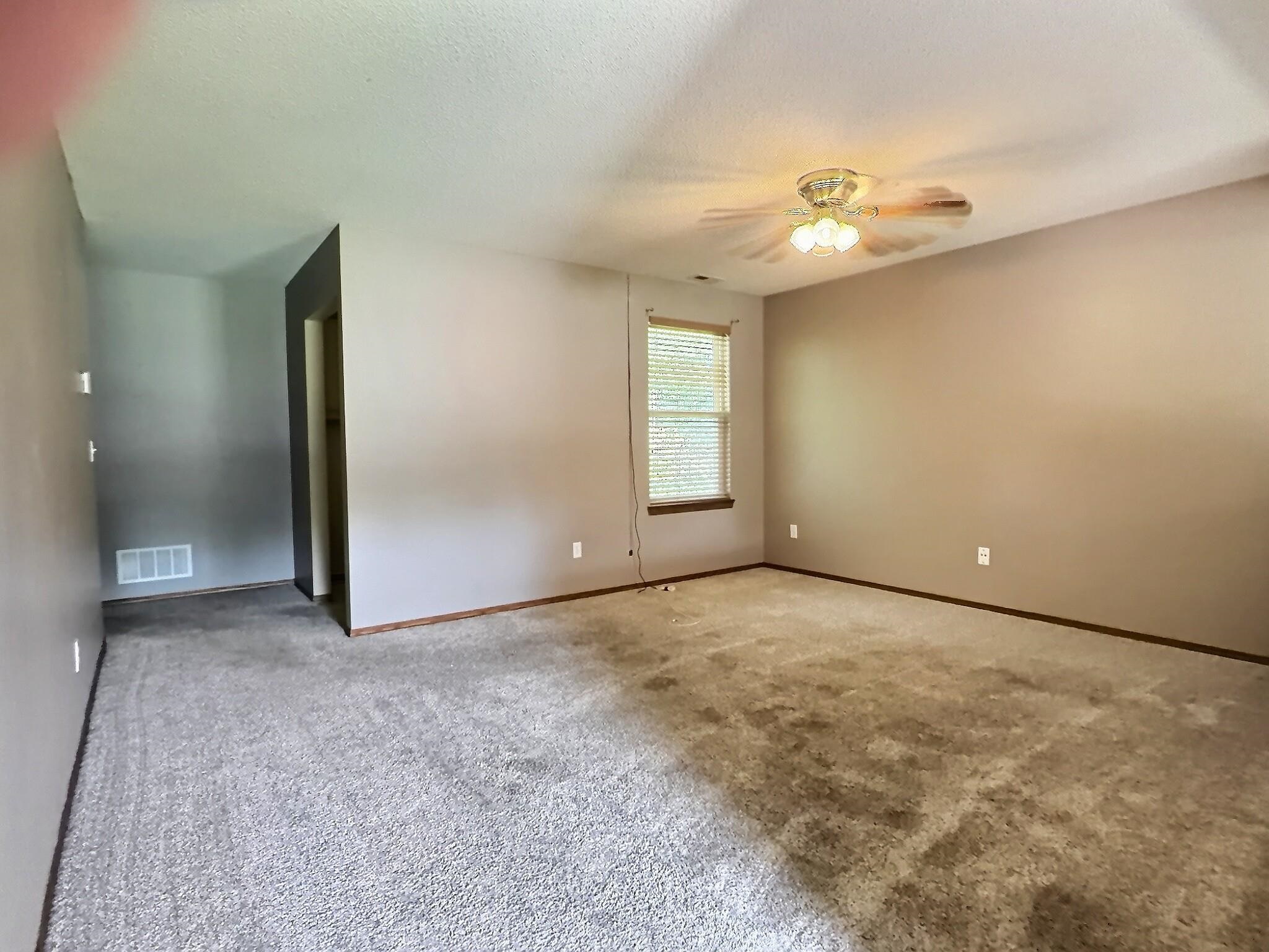 258 S Lamar Property Photo 3