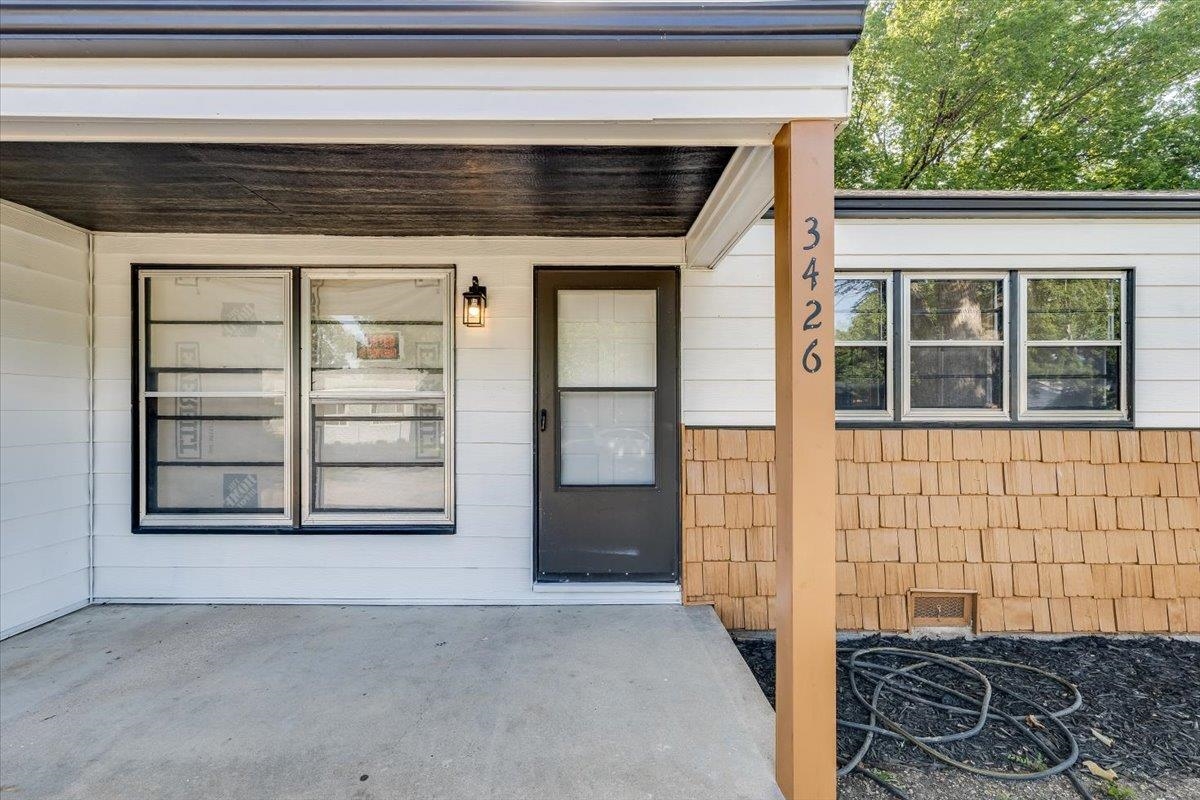 3426 S Osage Property Photo 2