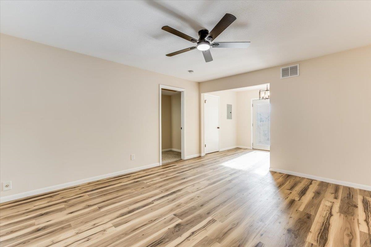 3426 S Osage Property Photo 5