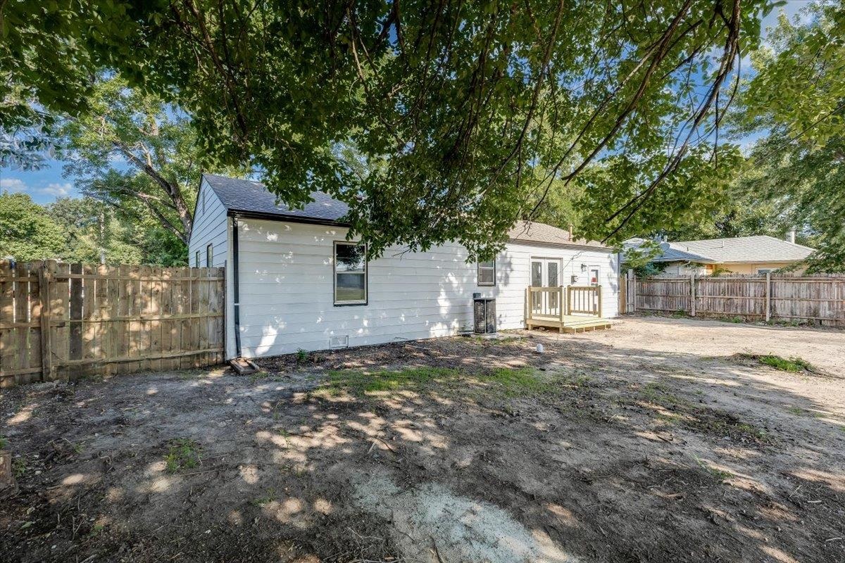 3426 S Osage Property Photo 25