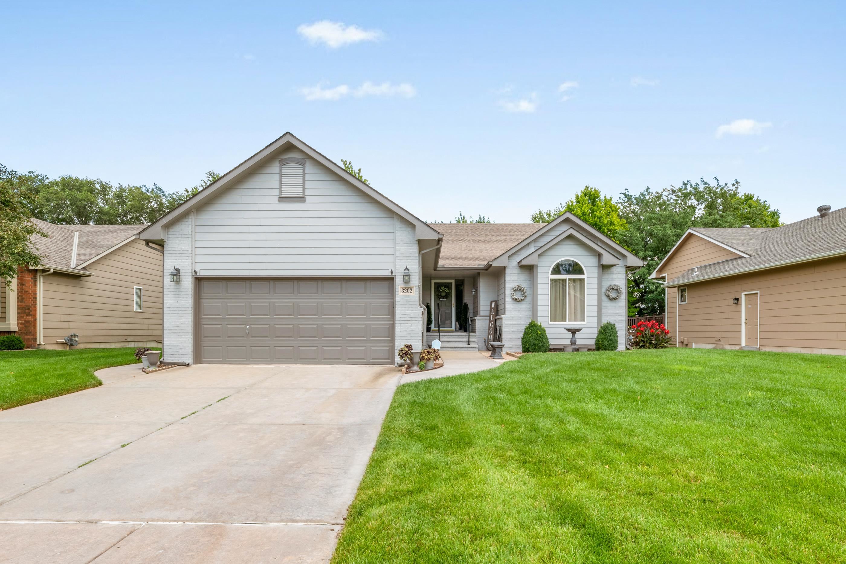 3202 N Wild Rose