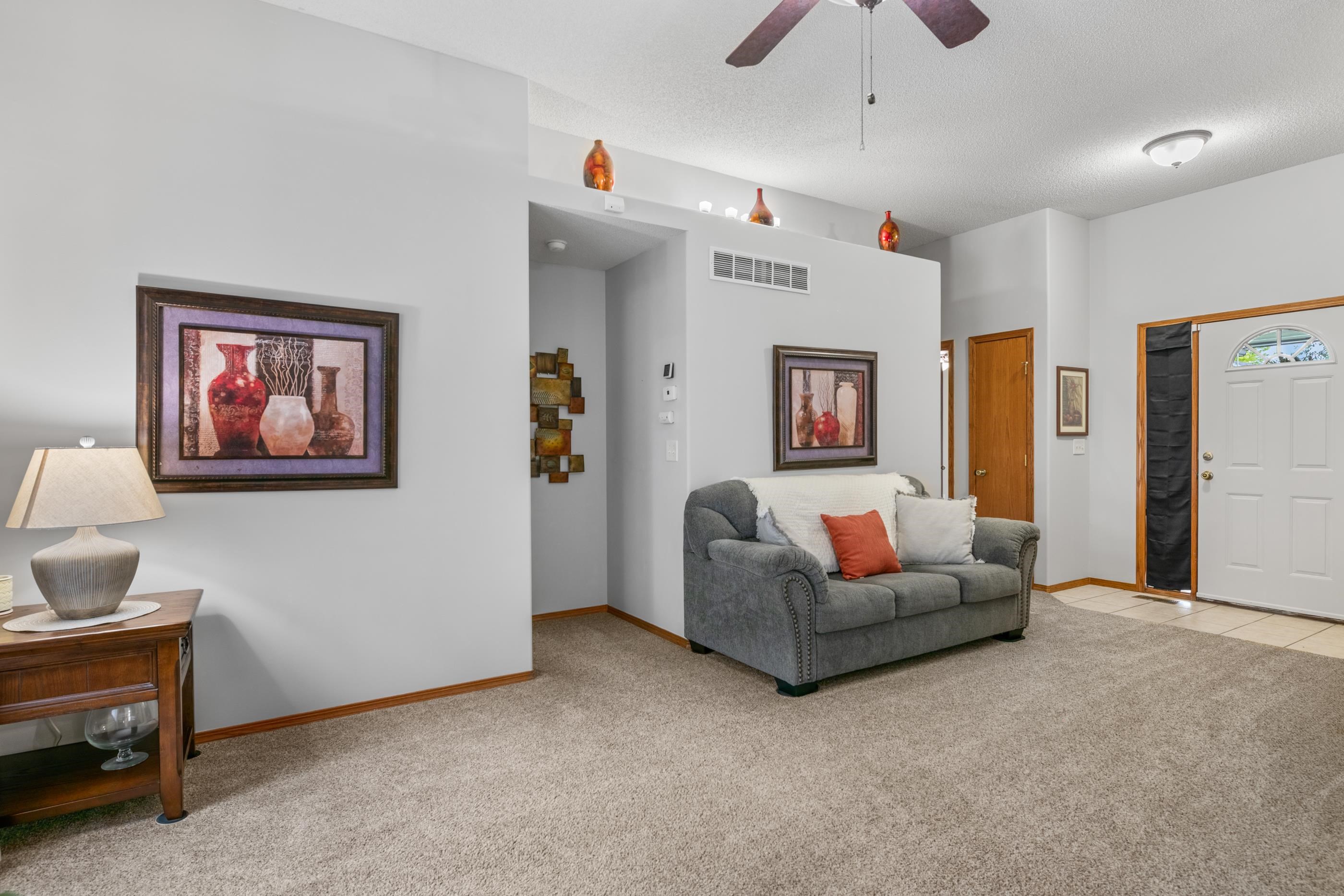 3202 N Wild Rose Property Photo 3