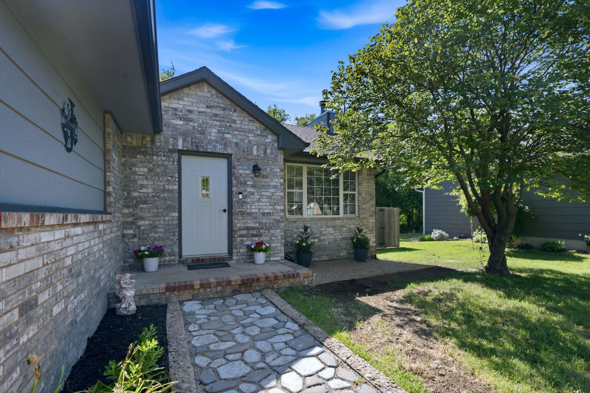 1006 N Park Road Property Photo 3