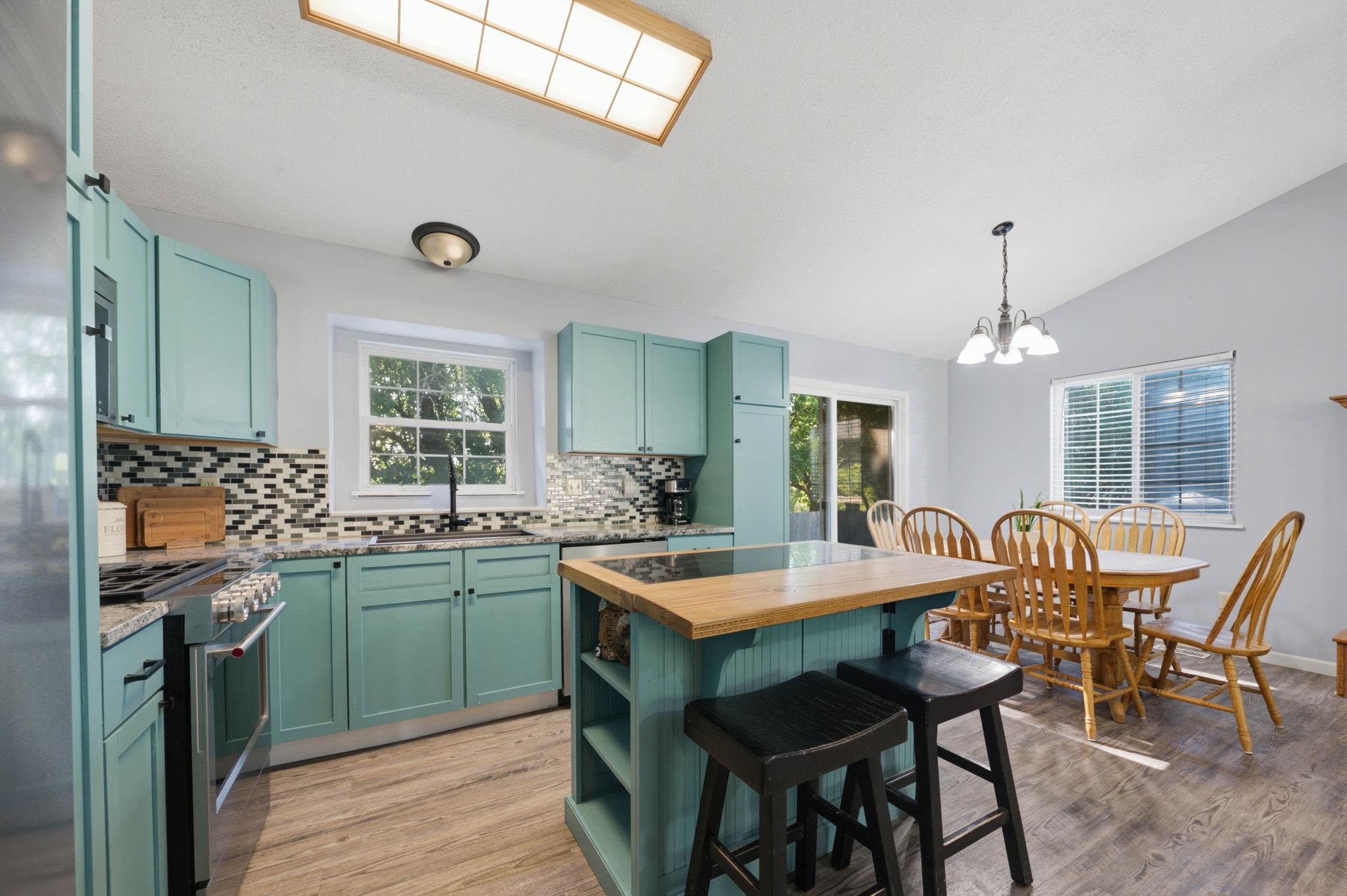 1006 N Park Road Property Photo 9