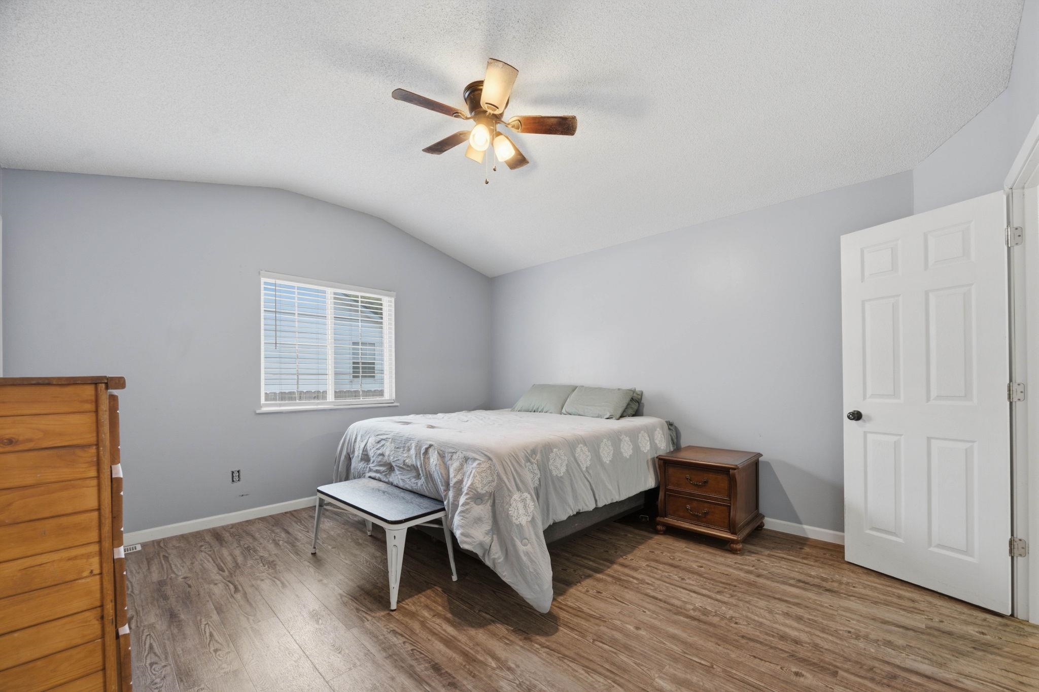 1006 N Park Road Property Photo 11