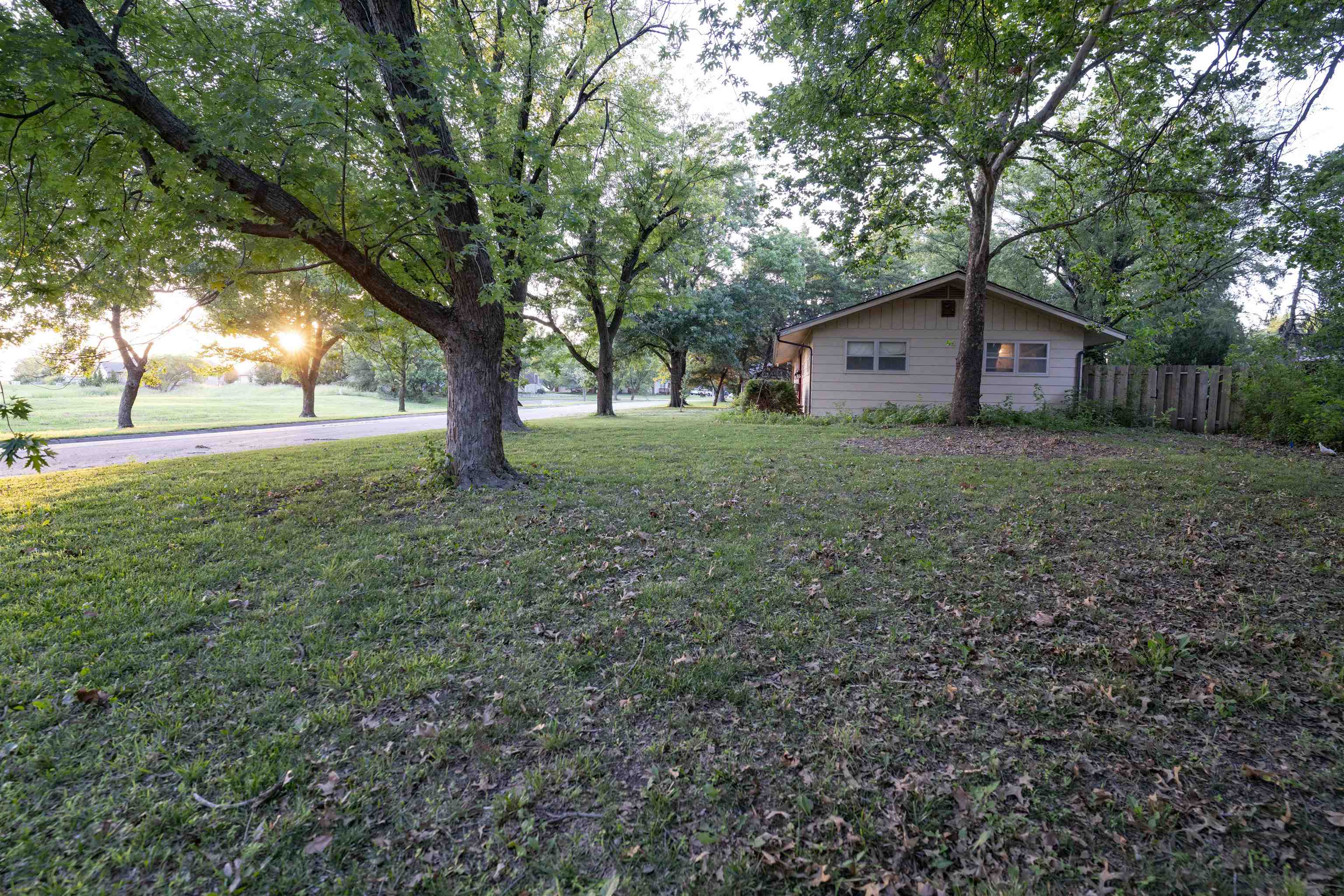 320 S Erb St Property Photo 6
