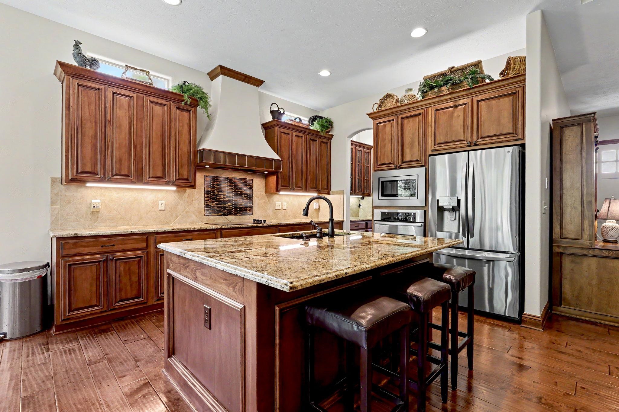 732 N Deerfield Cir Property Photo 6