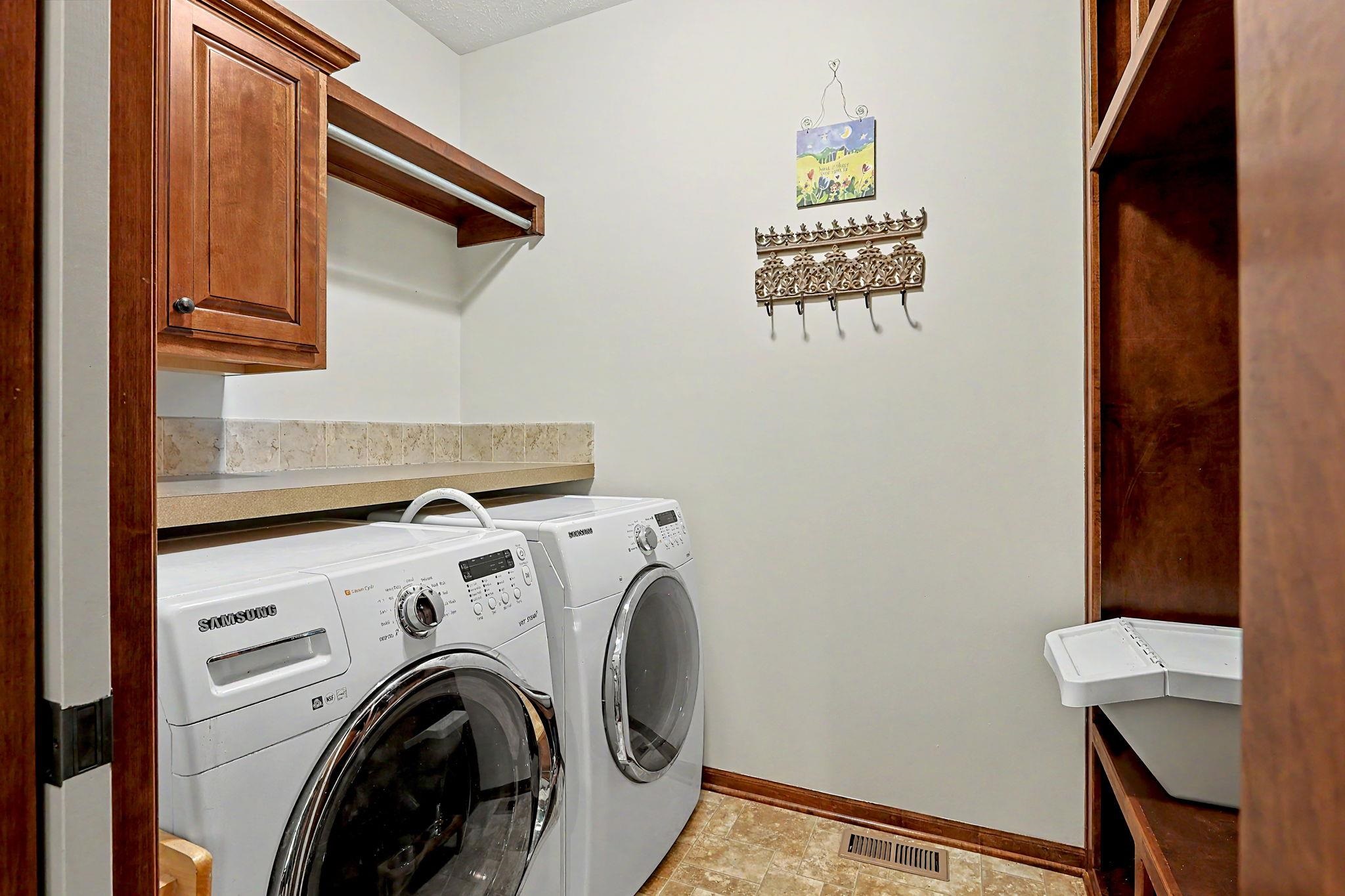 732 N Deerfield Cir Property Photo 15
