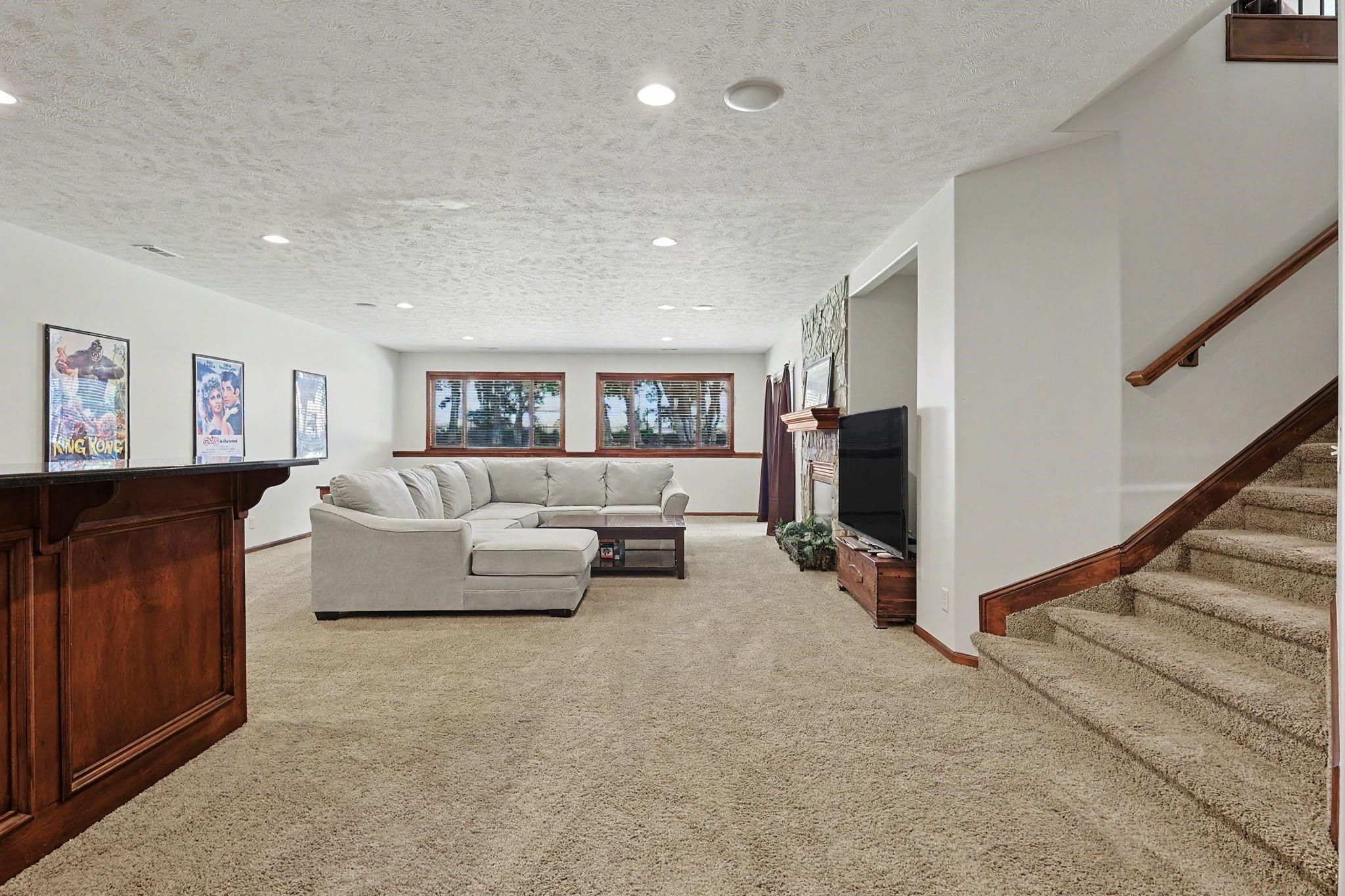 732 N Deerfield Cir Property Photo 21
