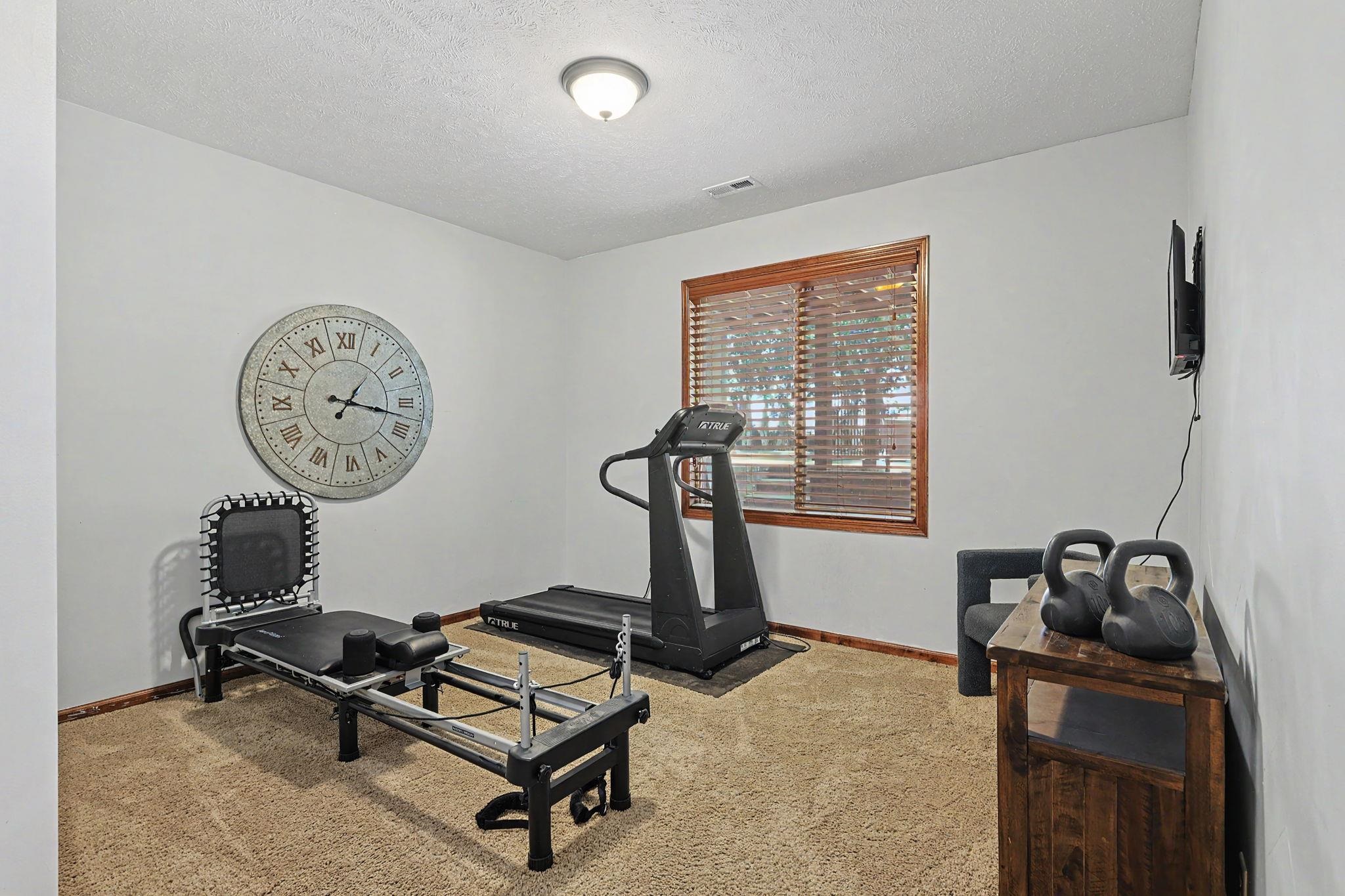 732 N Deerfield Cir Property Photo 28