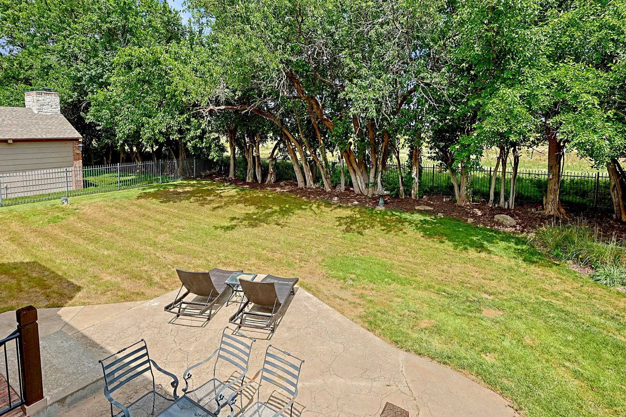 732 N Deerfield Cir Property Photo 32