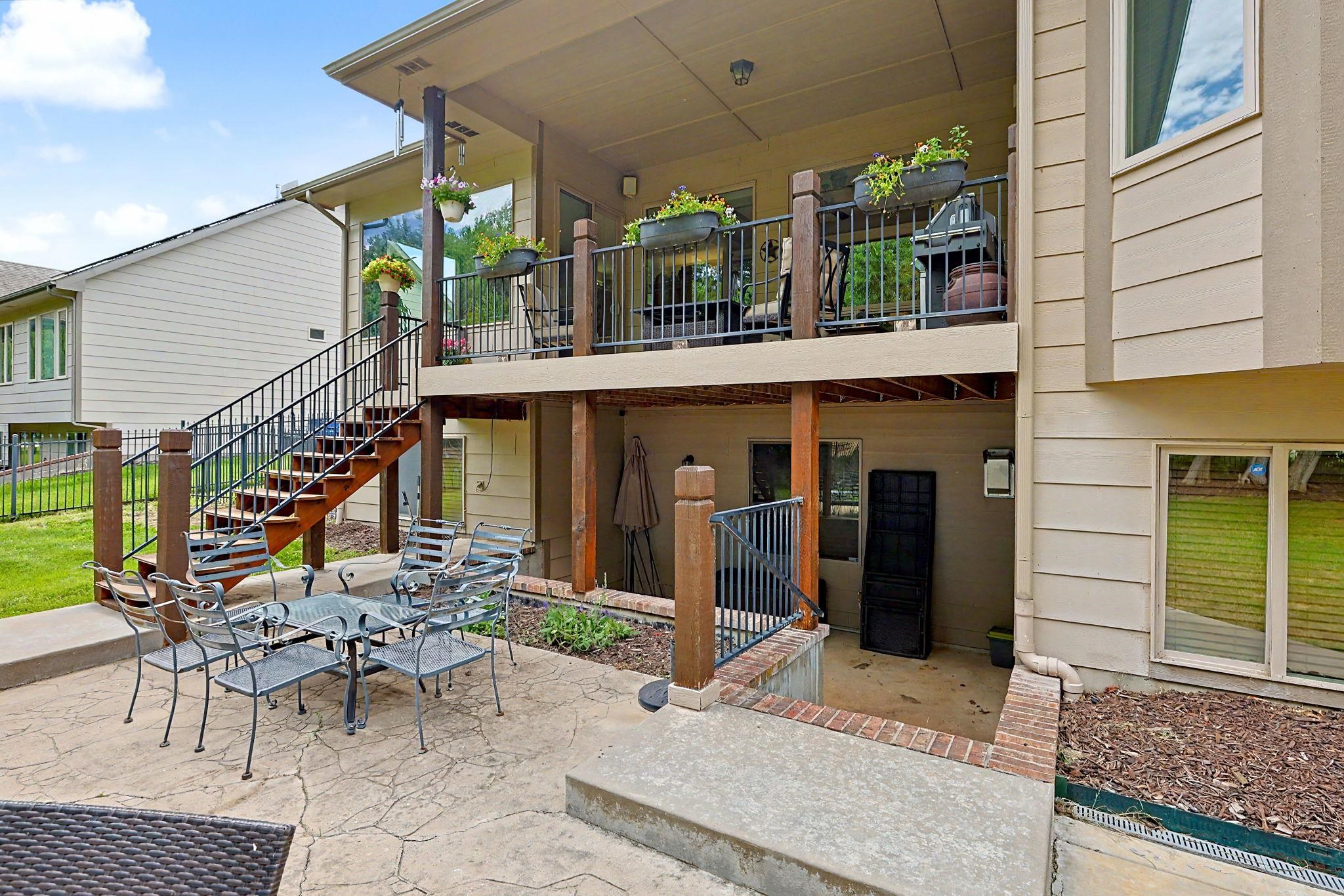 732 N Deerfield Cir Property Photo 35