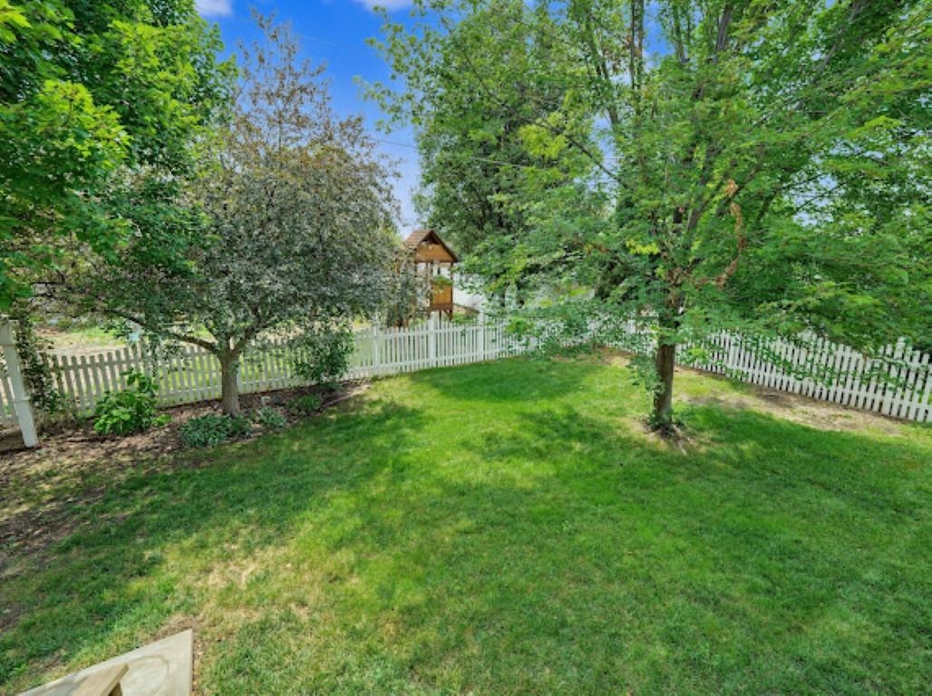 421 S Estates Dr. Property Photo 5