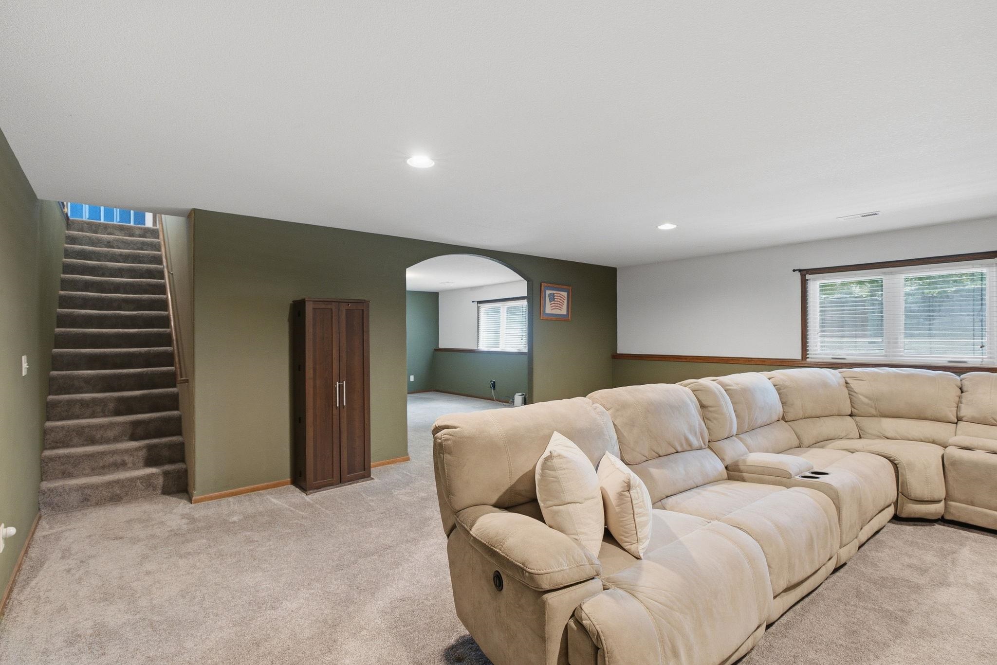 1301 E Rushwood Dr Property Photo 21