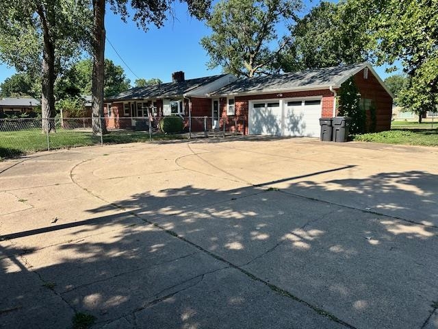 1200 Parkwood Lane Property Photo 3