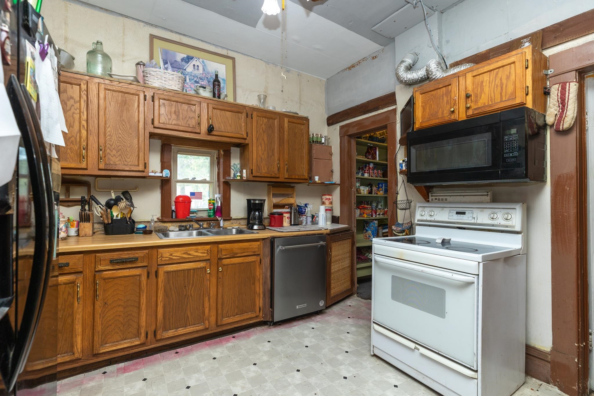 135 S Chicago St Property Photo 9