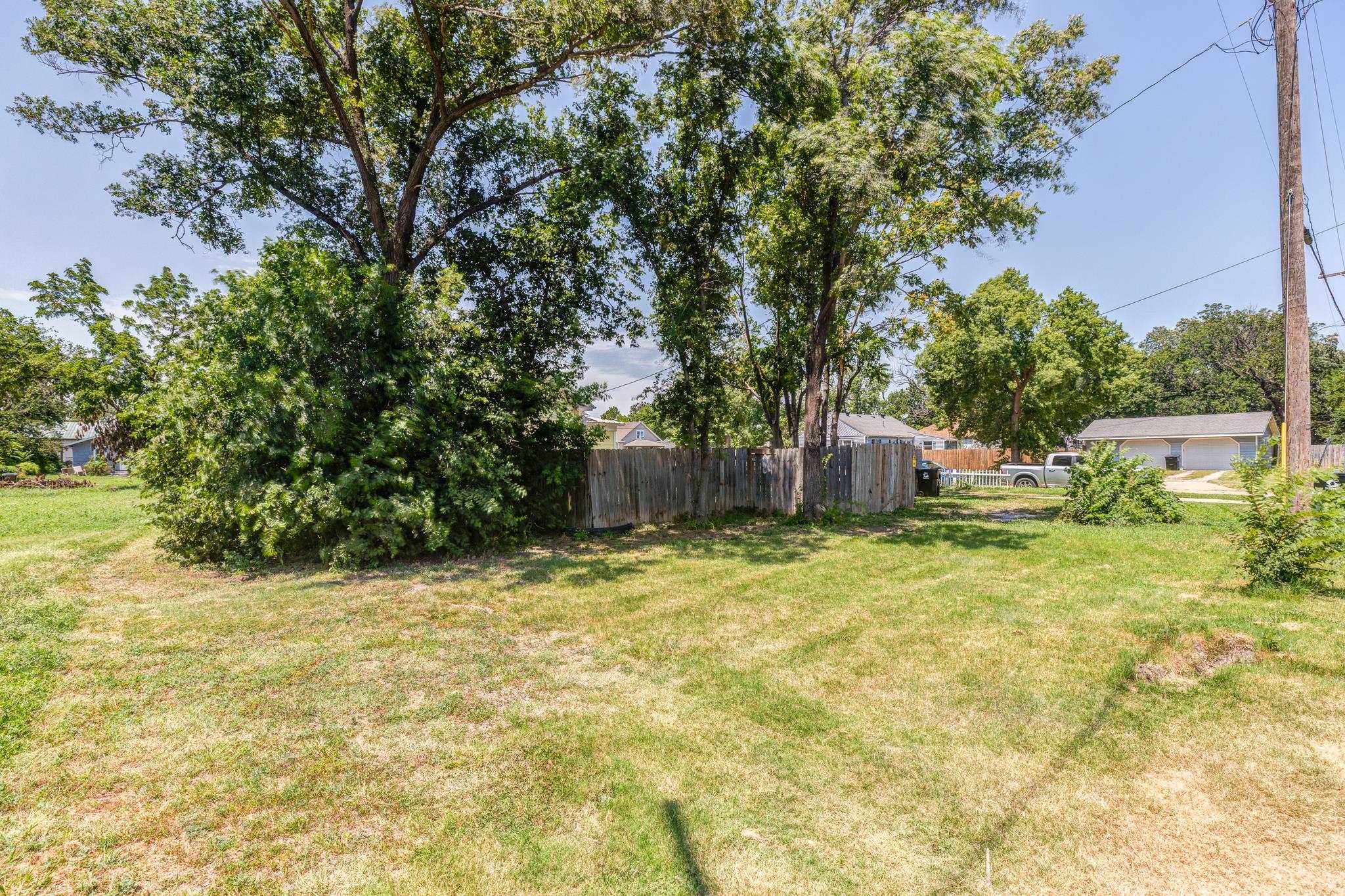 135 S Chicago St Property Photo 23