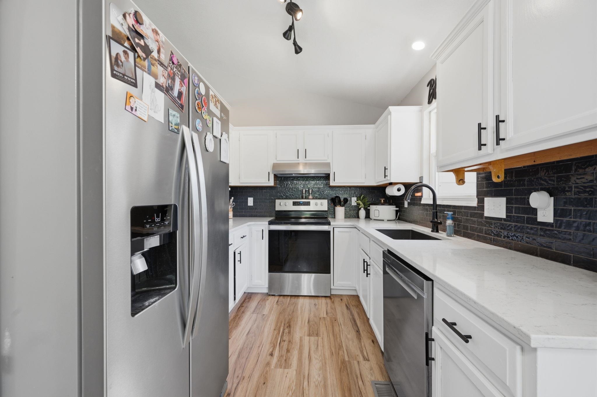 9213 W Central Park St Property Photo 12