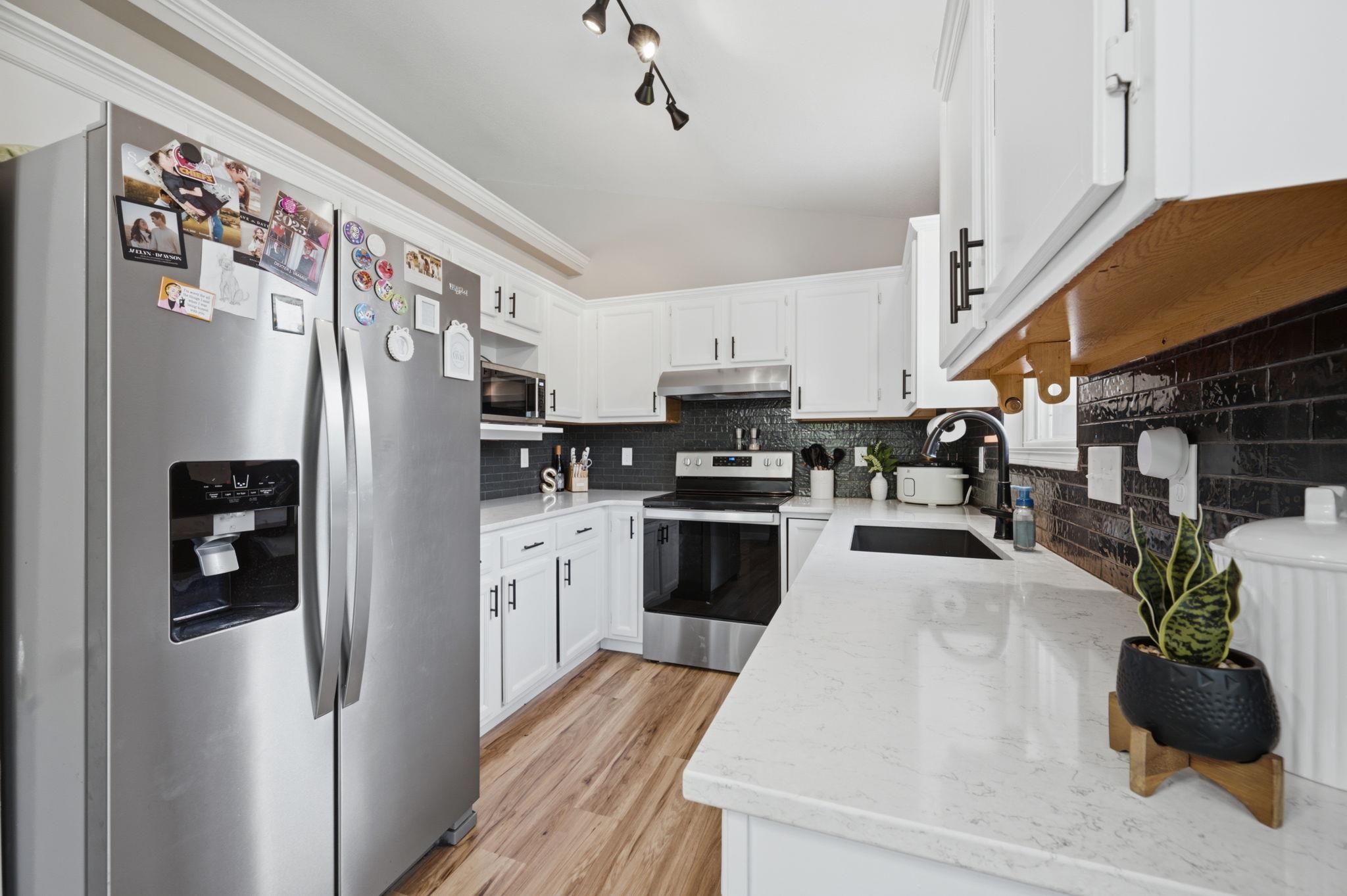 9213 W Central Park St Property Photo 13