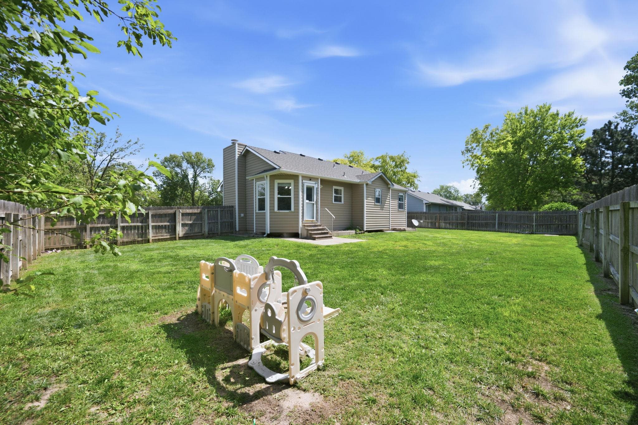 9213 W Central Park St Property Photo 32