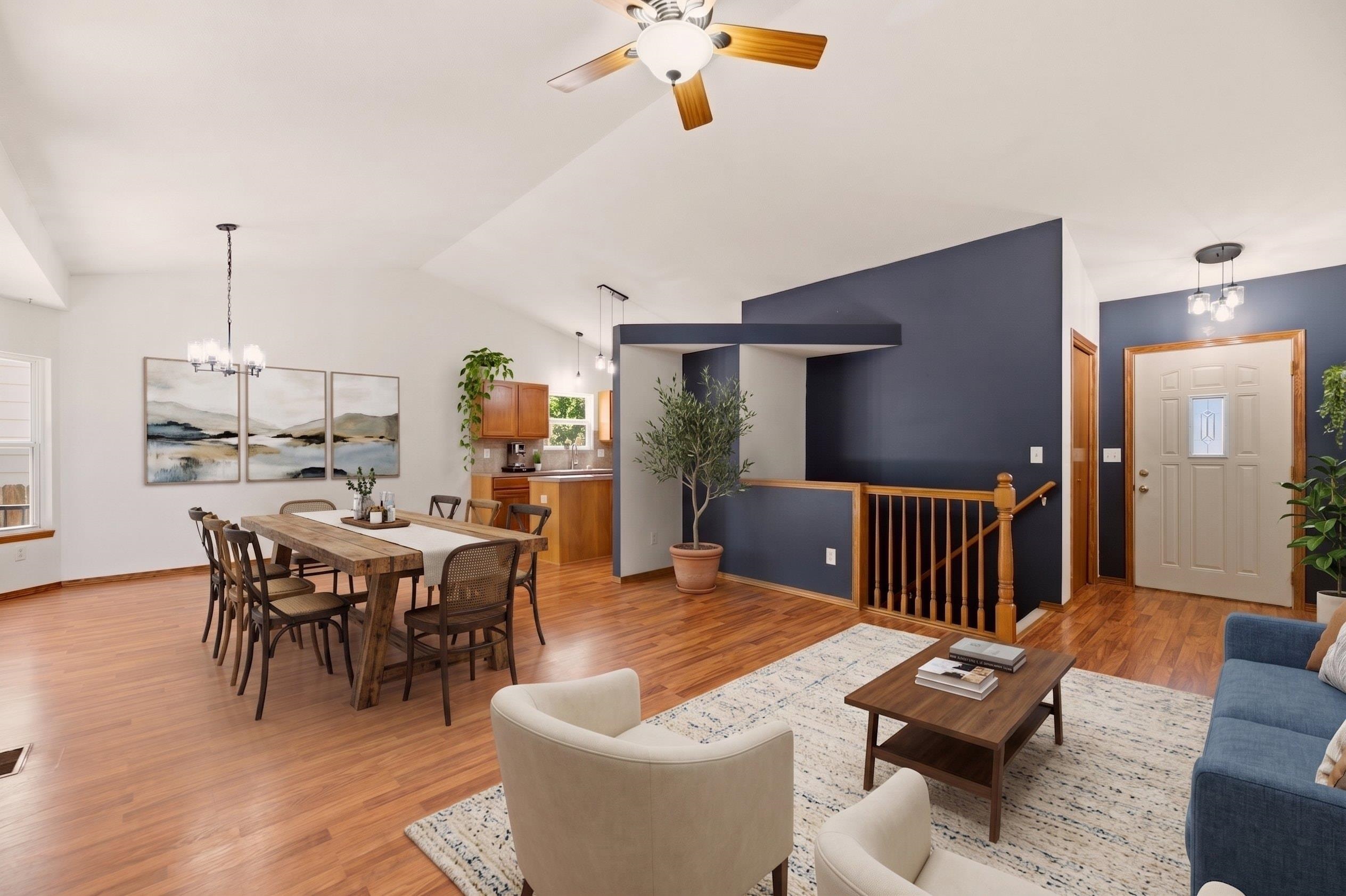 2635 E Sunnyslope Property Photo 4