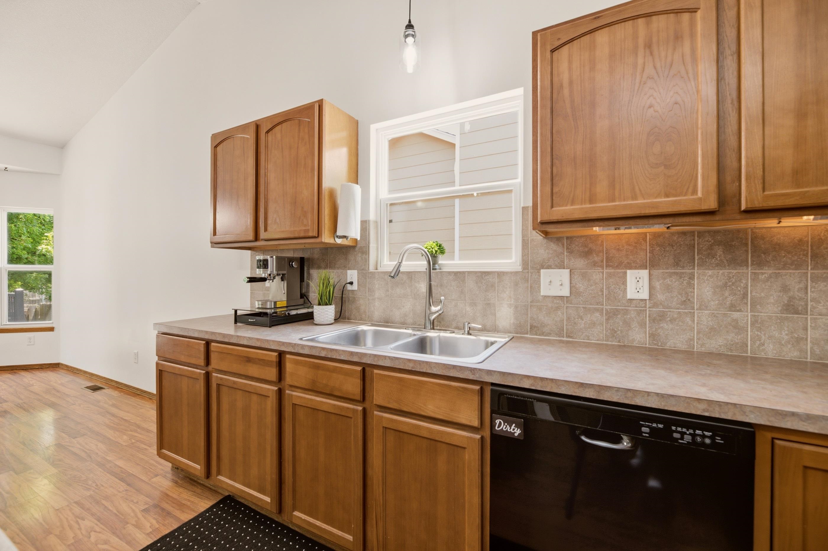 2635 E Sunnyslope Property Photo 7