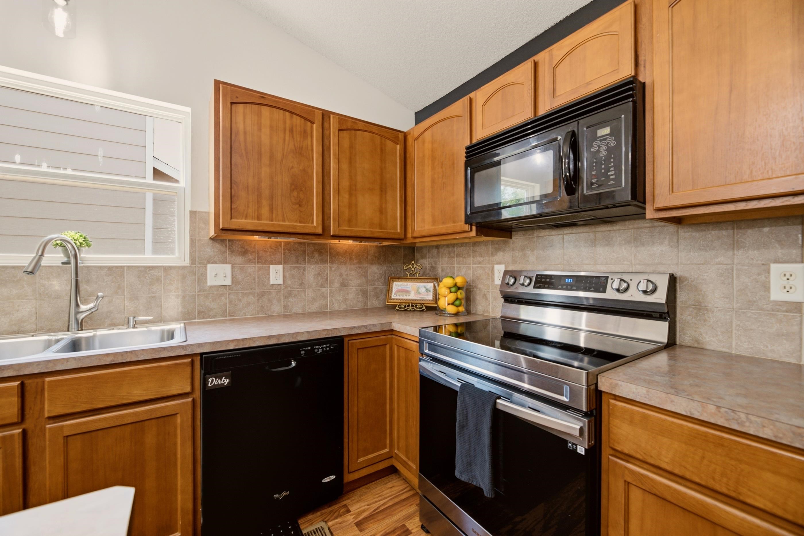 2635 E Sunnyslope Property Photo 8