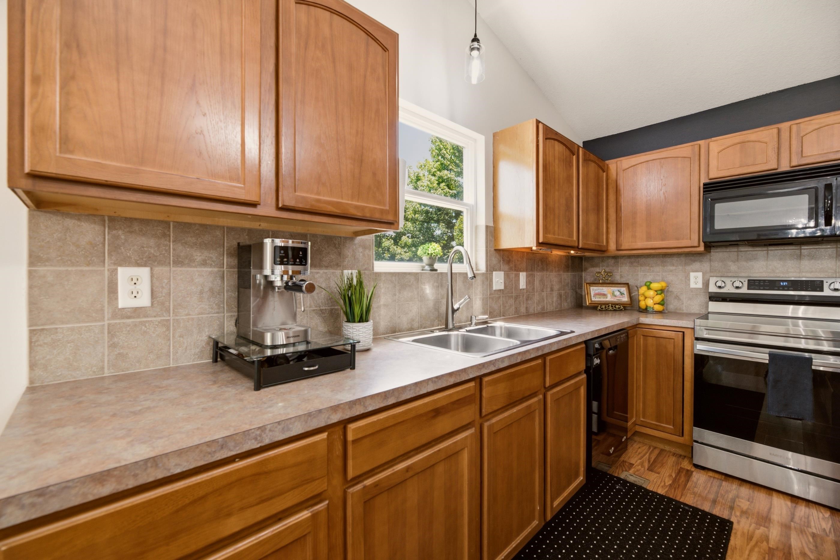 2635 E Sunnyslope Property Photo 13