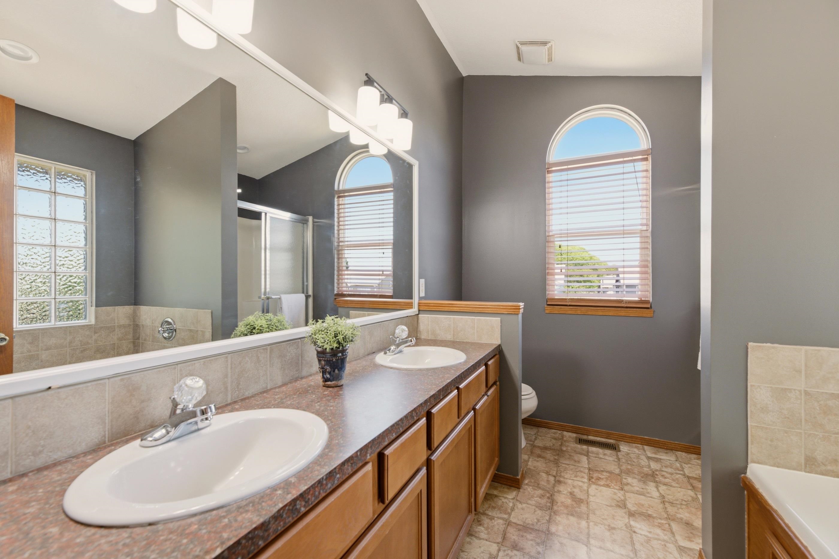 2635 E Sunnyslope Property Photo 19
