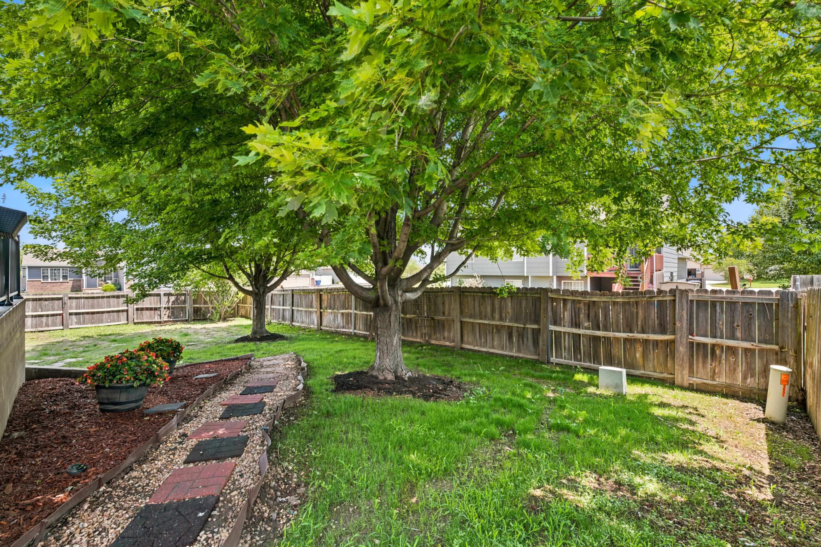 2635 E Sunnyslope Property Photo 30