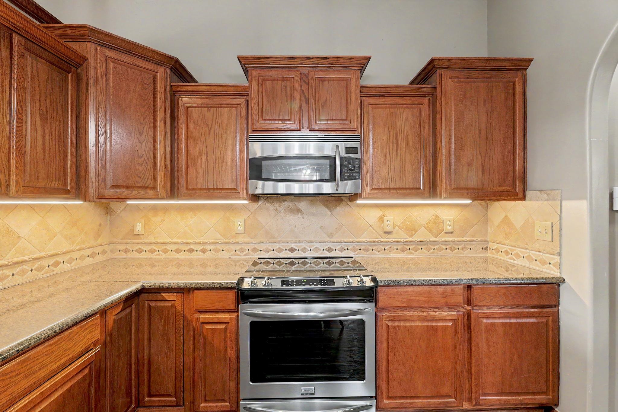 3317 N North Shore Ct Property Photo 6