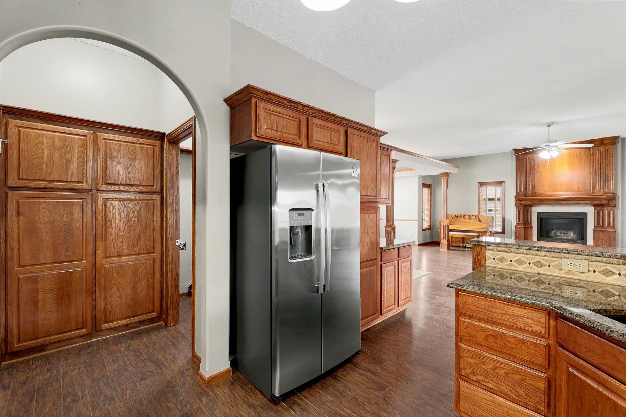3317 N North Shore Ct Property Photo 8