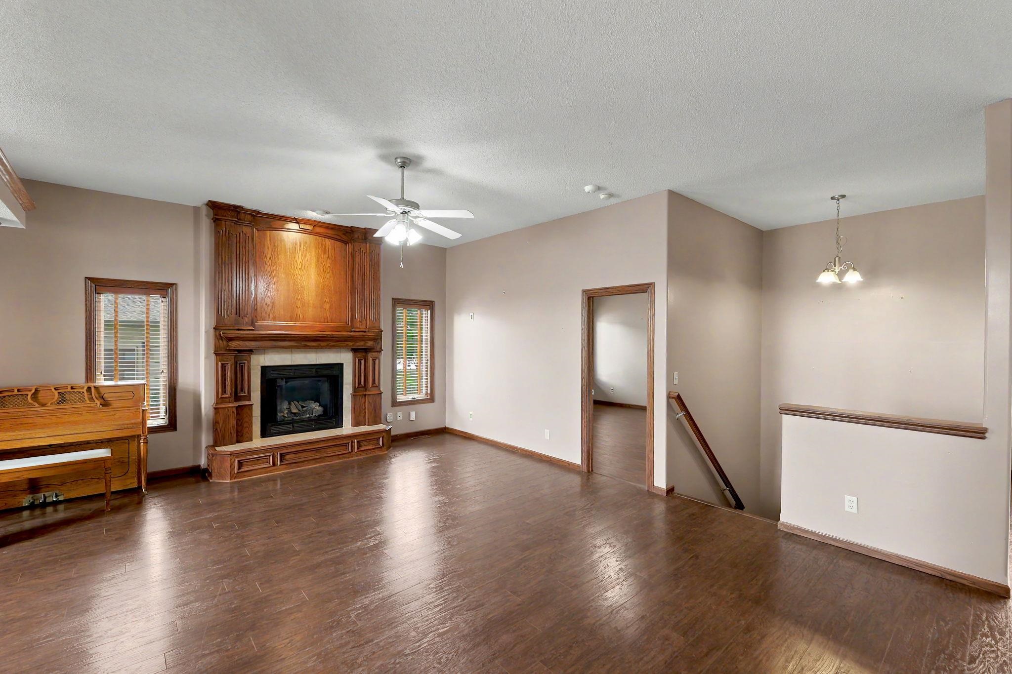 3317 N North Shore Ct Property Photo 9