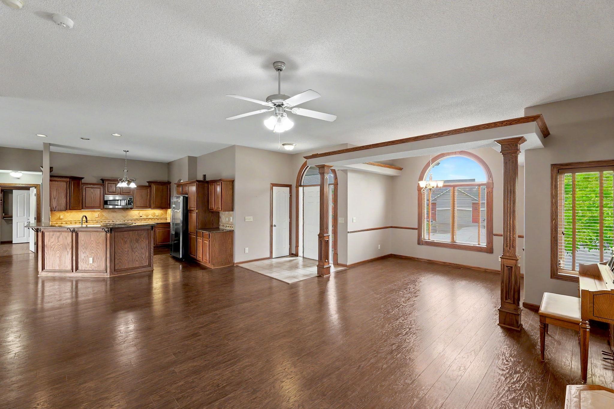 3317 N North Shore Ct Property Photo 10
