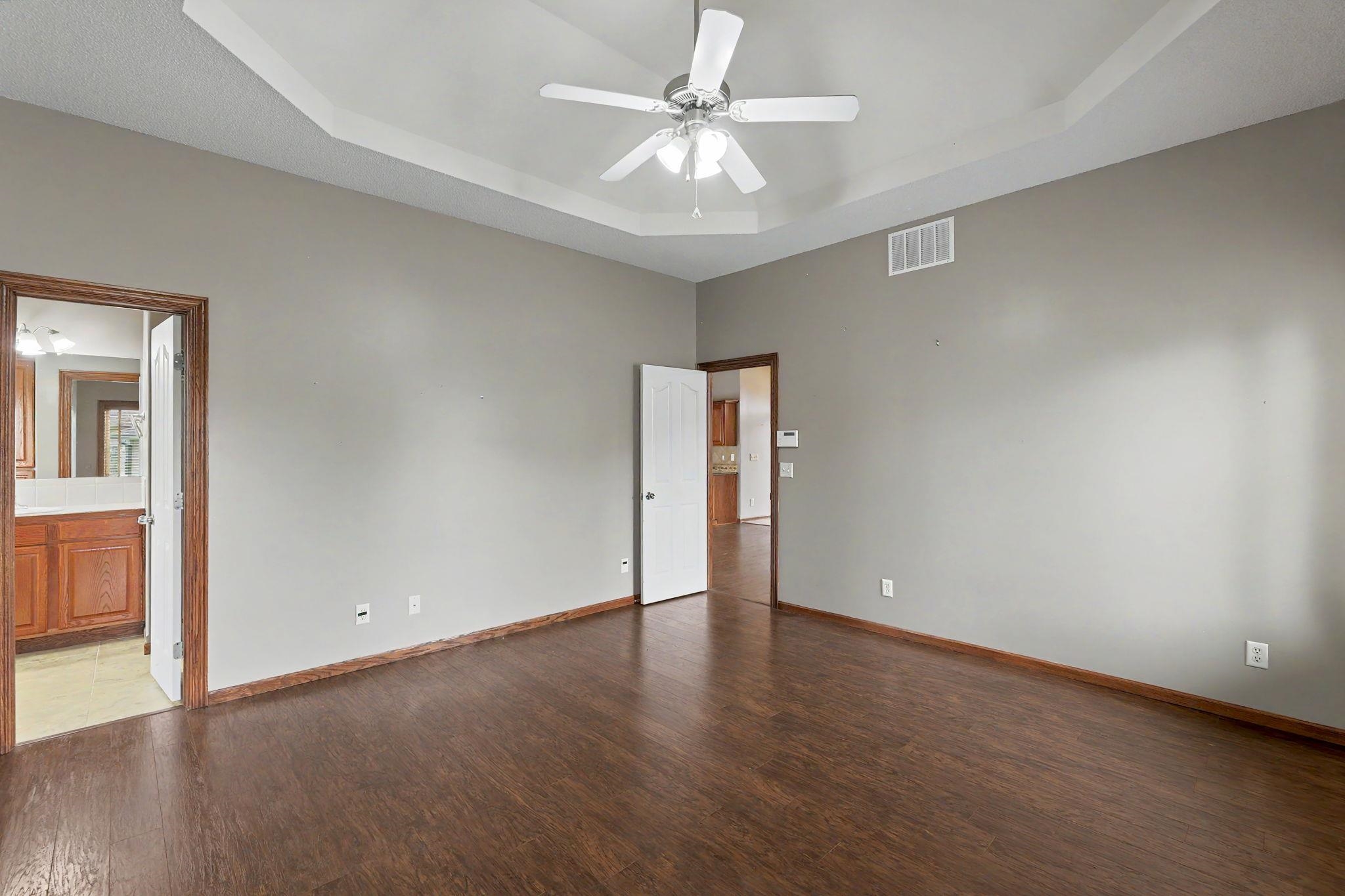 3317 N North Shore Ct Property Photo 13