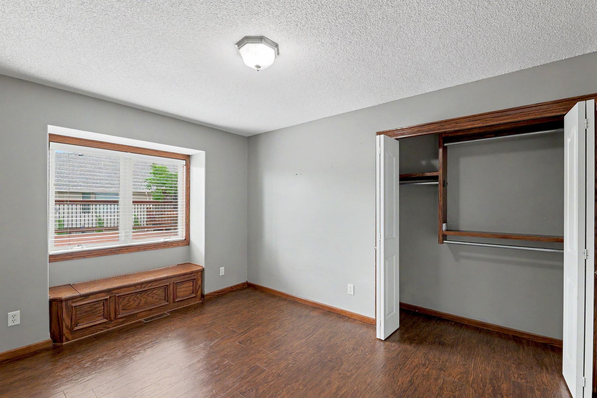 3317 N North Shore Ct Property Photo 18